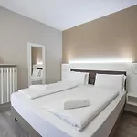 Lvg Collection - Il Portico Hotell 3*